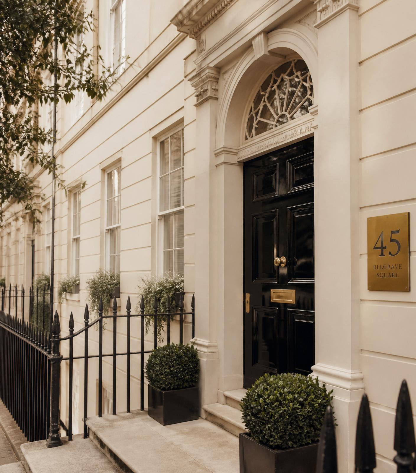 Prestigious London building facade — virtual office address